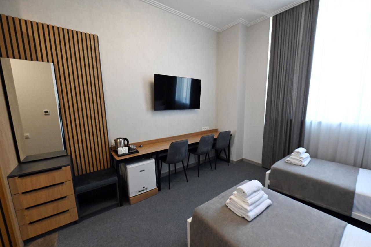 Prime Hotel ギュムリ エクステリア 写真