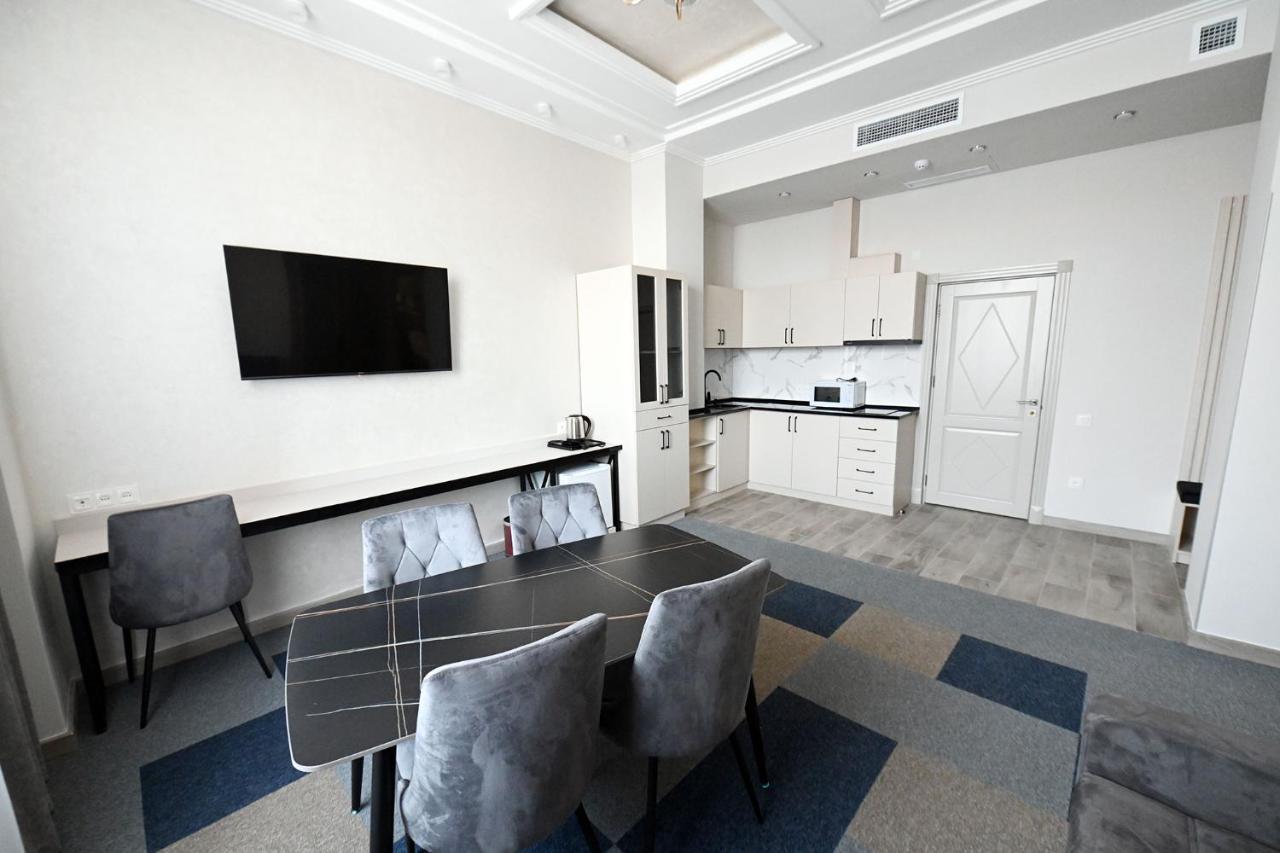 Prime Hotel ギュムリ エクステリア 写真