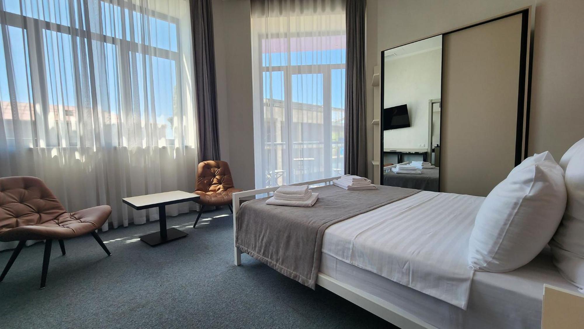 Prime Hotel ギュムリ エクステリア 写真